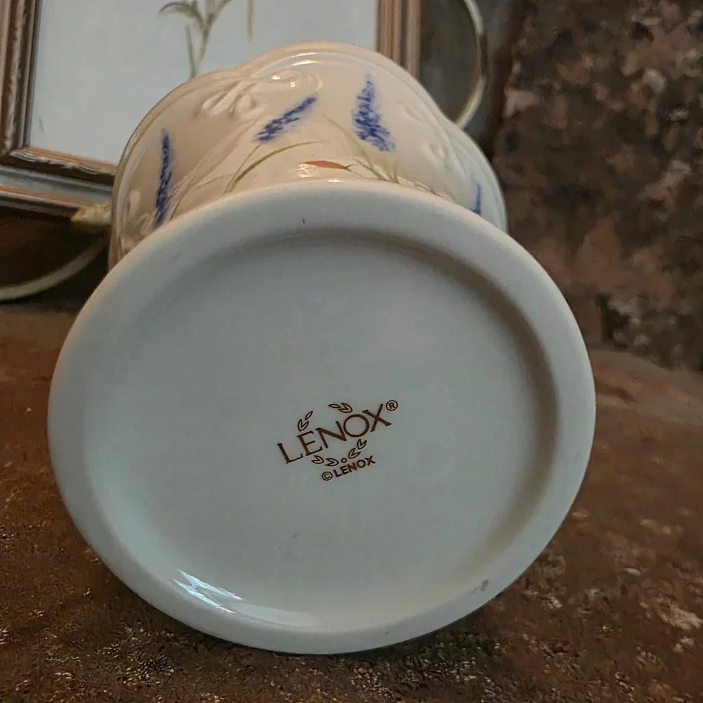 Lenox Ivory China Floral Vase Gold Trim Scalloped Rim Blue Lavender 4.5 Inch